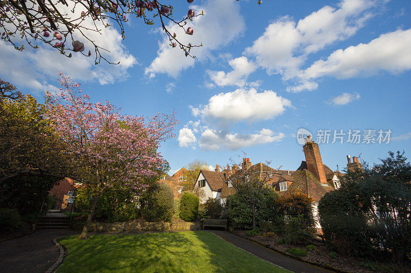 英格兰Sevenoaks的Upper High Street Gardens